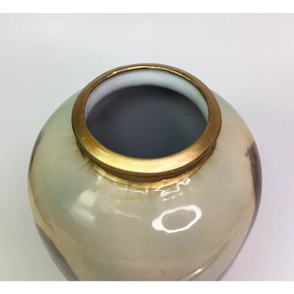 Vintage 8" House of LLoyd Vase Decoupage Porcelain with gold Trim girls flute - Picture 6 of 7